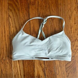 Lululemon sports bra size 4